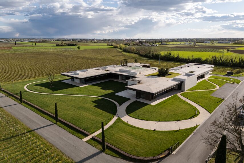 HiFinity Sliding & Folding and ConceptPatio 155 Sliding & Folding - Cantine Vie di Romans located in Gorizia, Italy