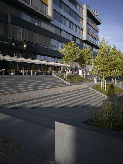 CS 86-HI (c) Cancelled Systems and ConceptWall 50 Façades - Západní mêsto (city west) Office Building located in Prague, Czech Republic