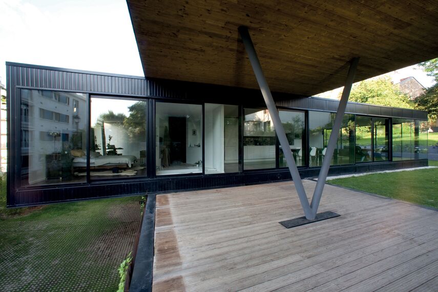 ConceptPatio 68 Sliding & Folding and CP 50 Sliding & Folding - Villa Private House Sèvres located in Sèvres, France