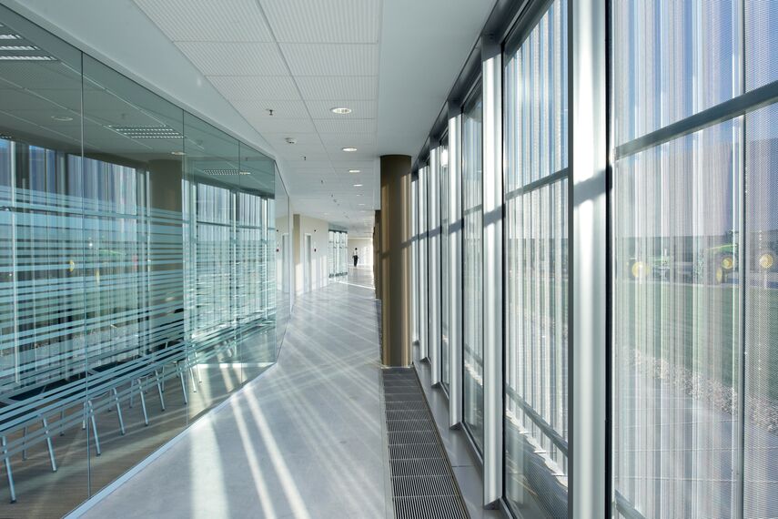 ConceptWall 50 Façades - Sede John Deere located in Parla, Spain
