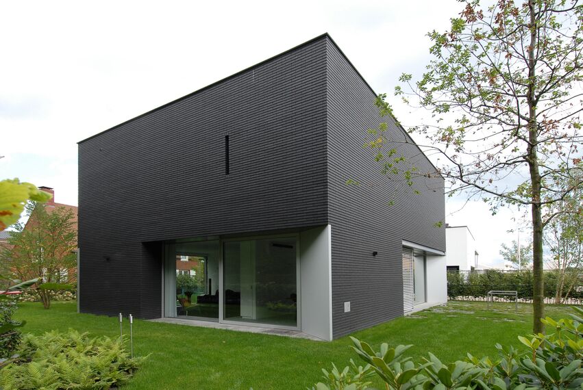 CP 96 Sliding & Folding - Villa Private House Goirle 1 located in Goirle, The Netherlands