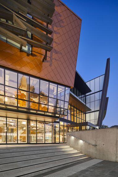 CW 60-SC Façades - Community centre Belmont Hub located in Perth, Australia