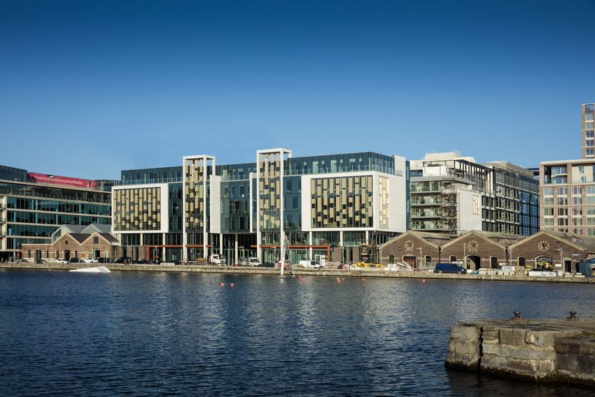 ConceptWall 50 Façades and ConceptSystem 77 Doors - Office building The Reflector located in Dublin, Ireland