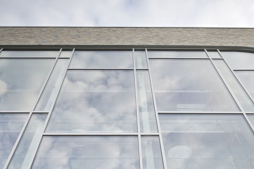 BriseSoleil 100 Solar Shading and CW 50-HI Façades - Office building Det Faglige Hus located inDenmark