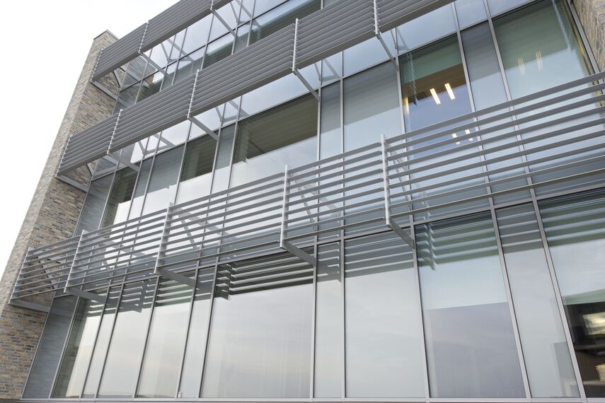 BriseSoleil 100 Solar Shading and CW 50-HI Façades - Office building Det Faglige Hus located inDenmark