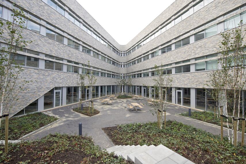 BriseSoleil 100 Solar Shading, CS 104 (c) Cancelled Systems and CW 50-HI Façades - Office building Det Faglige Hus located inDenmark