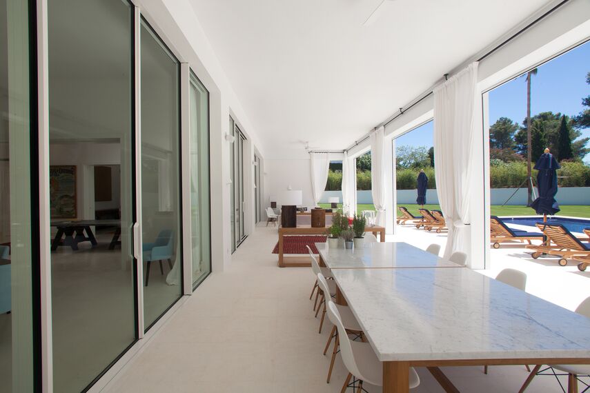 ConceptSystem 77 Doors, ConceptPatio 68 Sliding & Folding and HiFinity Sliding & Folding - Las Palmeras located inSpain