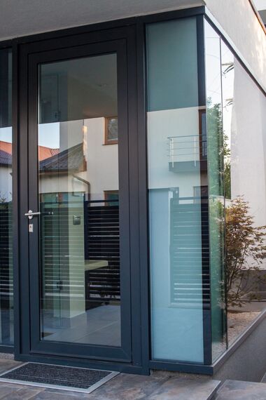 ConceptSystem 77 Windows and CW 50-SC Façades - Private House located inRomania