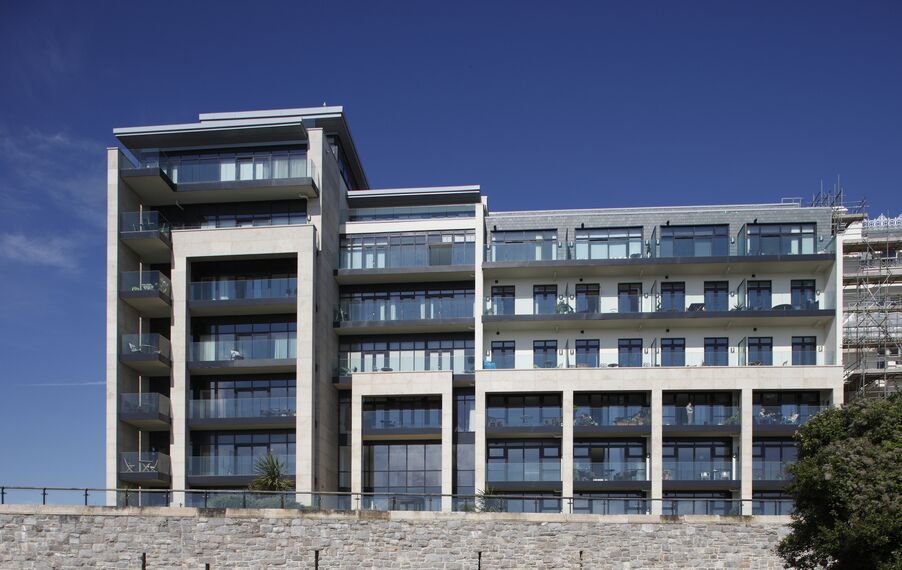 CP 96 Sliding & Folding and ConceptWall 50 Façades - Apartmentcomplex Azure Project located in Plymouth, United Kingdom