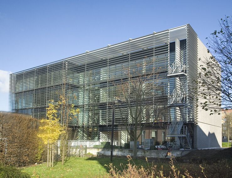 BriseSoleil 100 Solar Shading and ConceptWall 50 Façades - Office building 't Rabot located in Gent, Belgium